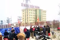 Nhà máy xi măng của Bầu Thụy bị “phong tỏa” 