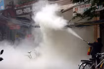 “Rác trời” bẫy người dân Thủ đô mùa mưa bão