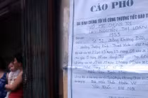 Cụ ông cầm búa đập chết vợ vì lọ mắm tôm