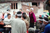 Tang tóc làng nghèo có 5 người chết ở Zone 9