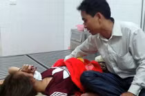 Vào nhà chém người, giật dây chuyền