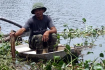 Chi tiết vụ nữ sinh vứt con mới đẻ xuống ao