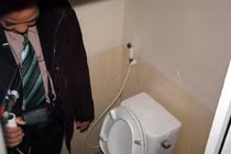 Máy bức xạ “đánh hơi” xác chị Huyền trong bể phốt TMV Cát Tường