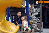 Trẻ em, người già chính thức rời khỏi chùa Bồ Đề