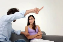 Mẹ chồng giở "chiêu trò" khiến con dâu thành 'quái vật' trong mắt mọi người