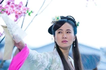 Chân dung mỹ nhân Hoa ngữ tố bị nhà sản xuất ép ăn thịt dơi