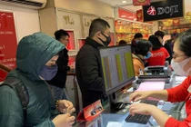 Giá vàng hôm nay 16/2: Giá vàng tiệm cận 45 triệu