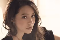 Jolie Nguyễn đổi avatar đen, đăng bia mộ chính mình gây hoang mang