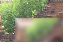 Phẫn nộ clip nóng của du khách Ý quay tại khu di tích Phật giáo Bagan 