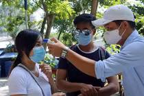 Tiềm ẩn bốn nguy cơ lớn lây nhiễm COVID-19 ở Việt Nam