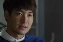 Nghe tiếng lạ phát ra từ phòng ngủ của vợ bầu với bạn thân, tôi lặng cả người