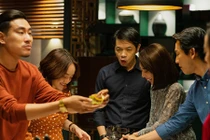 Giải mã lý do “Tiệc trăng máu” vừa ra mắt đã gây sốt