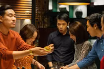 Giải mã lý do “Tiệc trăng máu” vừa ra mắt đã gây sốt