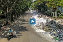 Video: Đường phố Hà Nội ngập ngụa trong rác thải