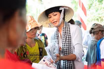 H’hen Niê bị chê keo kiệt ủng hộ miền Trung... như nào hào phóng?