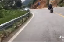 Video: Vượt ẩu trên đèo Tam Đảo, 2 phượt thủ gặp tai nạn kinh hoàng