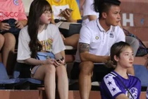 HLV Park Hang Seo nhận tin dữ từ Quang Hải 