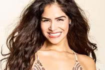 Vẻ gợi cảm của thí sinh mắng xối xả BTC Miss Global 2020 trên sân khấu