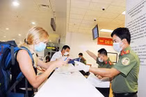 Tạm dừng 30 ngày cấp thị thực cho người nước ngoài vào VN từ 0h 18/3