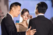 Tường San bật khóc trong đám cưới bên chồng hơn 9 tuổi