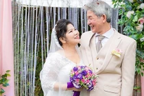37 năm viên mãn của NSND Thanh Hoa với chồng kém 6 tuổi 