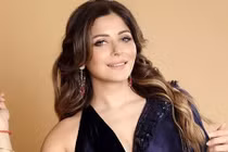 Tham gia tiệc với 400 người, nữ ca sĩ nhiễm Covid-19 chê bai nơi cách ly