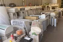 Hà Nội phát hiện lô hàng điện lạnh đã qua sử dụng không rõ chất lượng