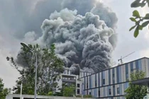 Cháy lớn tại tòa nhà của Huawei ở Trung Quốc