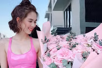 Ngọc Trinh khoe quà Valentine, có tình mới kém tuổi?