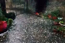 Thời tiết hôm nay 5/4: Bắc Bộ rét, đề phòng lốc sét và mưa đá