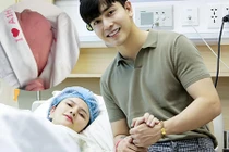 Thu Thủy sinh con gái 3,2 kg cho chồng trẻ Kin Nguyễn