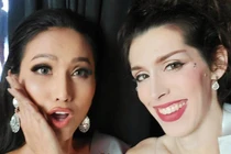 Hoài Sa tặng giày cho thí sinh chuyển giới người Mỹ gặp sự cố