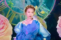 Vì sao MV “Đúng cũng thành sai” của Mỹ Tâm bị chê dù lọt top