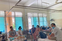 Người lớn có bệnh nền dễ chuyển nặng khi mắc sốt xuất huyết