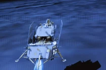 Tàu Trung Quốc đổ bộ thành công, khám phá nửa tối của Mặt trăng