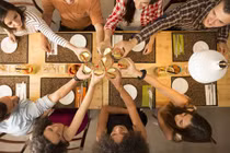 Từng học giỏi nhất mà giờ đi họp lớp, tôi như "người tàng hình"