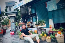 Vẻ phong trần của nam người mẫu vừa gia nhập "vũ trụ VFC"