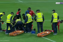 Video: Cả cầu trường chết lặng sau chấn thương kinh hoàng của thủ môn Senegal