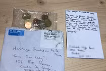 Xúc động bé gái ủng hộ 3 euro tái thiết Nhà thờ Đức Bà Paris