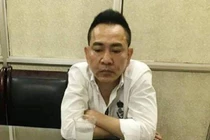 Bộ mặt thật của đại gia chuyên chạy siêu xe và cặp kè người đẹp ở Hà Nội