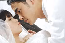 Video: Đòi cưới sớm và đêm tân hôn đầy 'kịch tính' của cô dâu