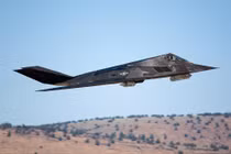 Video: 'Chim ưng bóng đêm' - vũ khí vang dội một thời của Không quân Mỹ