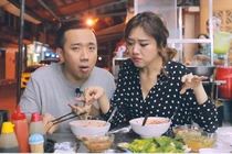 Video: Lấy chồng khổ như Hari Won, đến ăn cũng bị Trấn Thành chửi xối xả