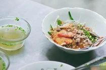 Video: Cách nấu HỦ TIẾU CUA thơm ngon ngất ngây