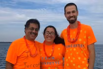 Bố bạn gái mắc bạo bệnh, thanh niên nảy ra ý tưởng "độc và lạ"