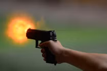  Nổ súng truy sát ở Sầm Sơn, gia đình 3 người bị thương nặng