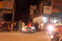 Video: Nhà 2 tầng ở Thanh Hóa bất ngờ đổ sập trong đêm