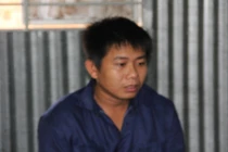 Cướp bất thành, gã trai leo nóc nhà dân trốn suốt 5 giờ