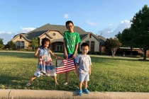 Vợ chồng Hồng Ngọc xây hồ bơi 'khủng' trong căn biệt thự mới tậu tại Mỹ cho 3 con