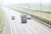 Phong thủy: Hóa giải nhà ở nơi có nhiều xe tải chạy qua